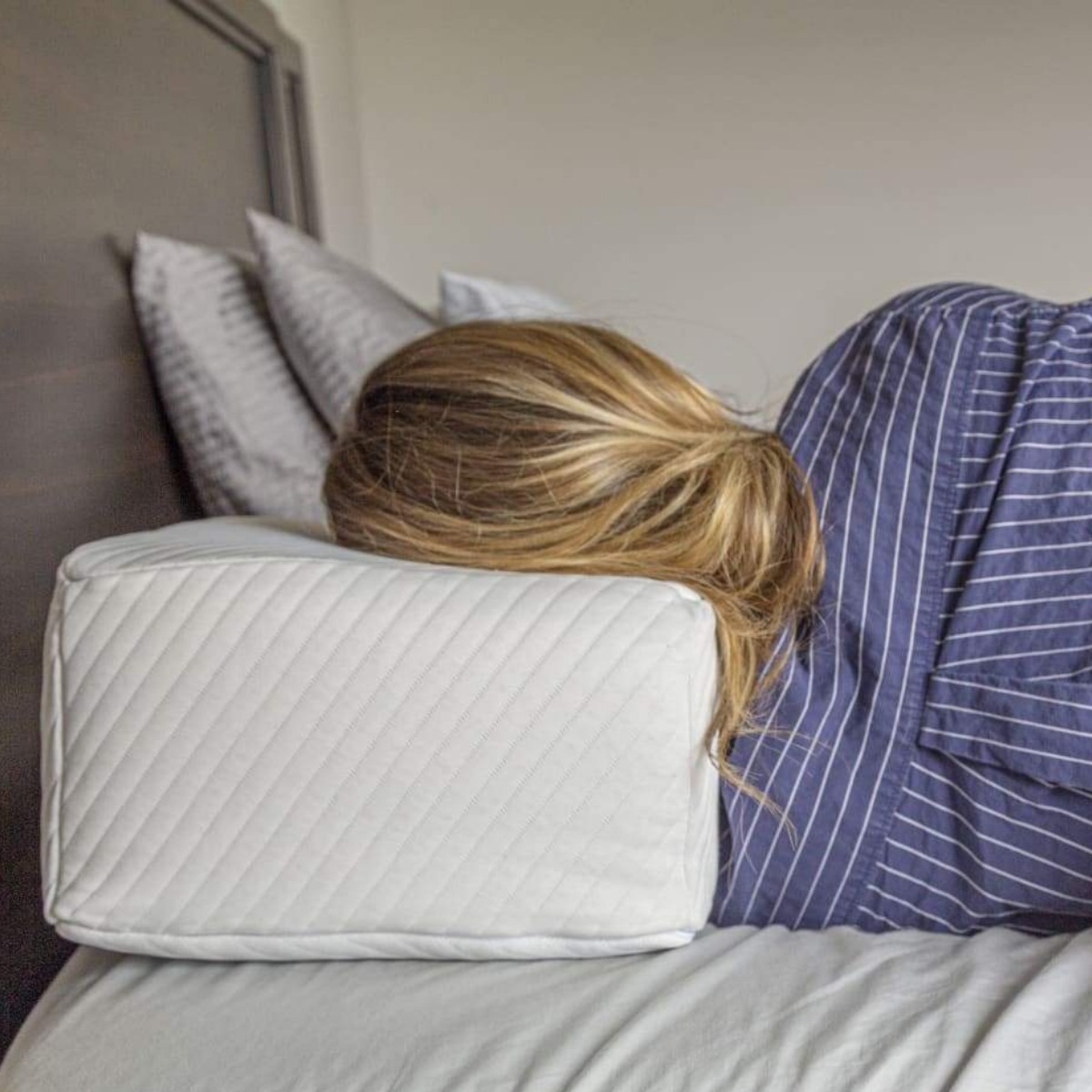 U-Shape Ergonomic Side Sleeping Pillow – Goodreams